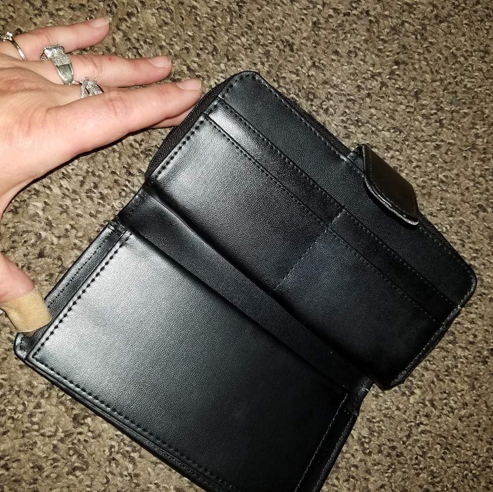 Wallet - Picture 2 of 4
